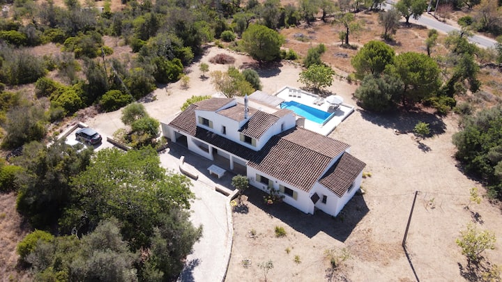 Villa Familiale, Piscine Privée Et Grand Jardin - Loulé