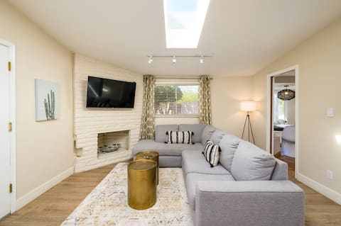 Top performing Airbnb: Santa Fe Modern in the Center of Scottsdale in Central Scottsdale