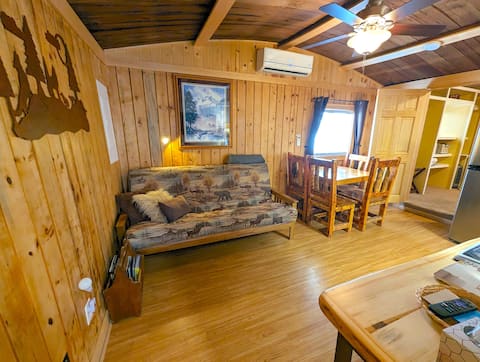 Top performing Airbnb: Yellowstone's Treasure Cabin #2 in Gardiner, MT in Gardiner