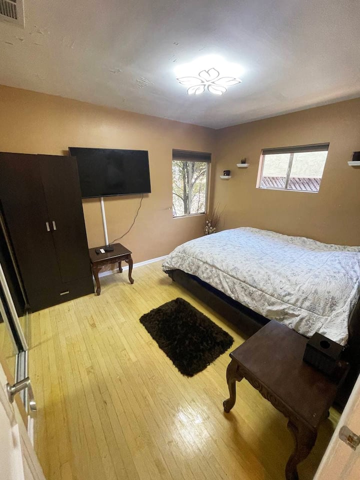 Habitación 2 con vista a la entrada
