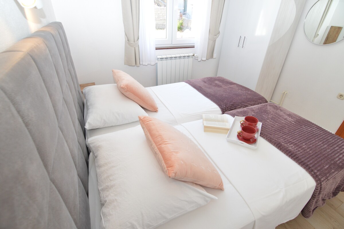 Apartman 8 · Apartment A