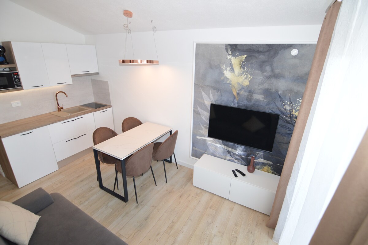 Apartman 8 · Apartment A
