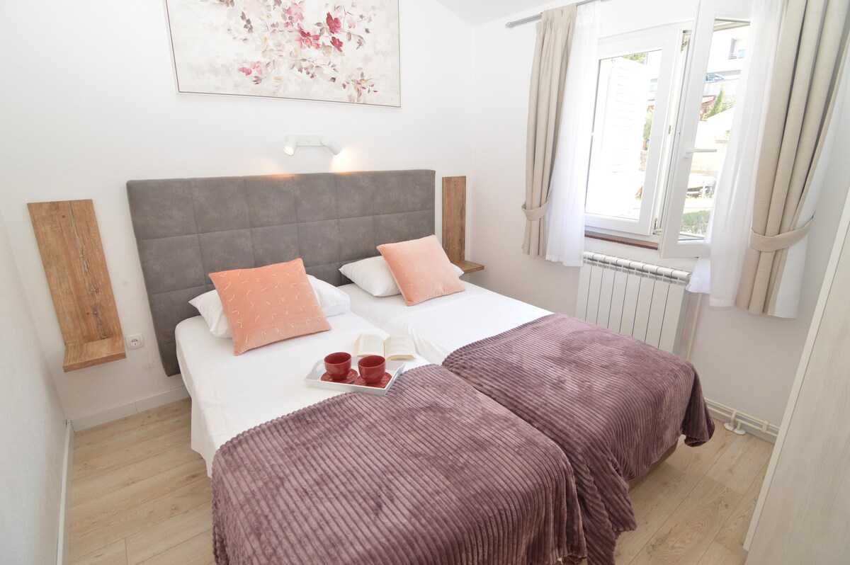 Apartman 8 · Apartment A