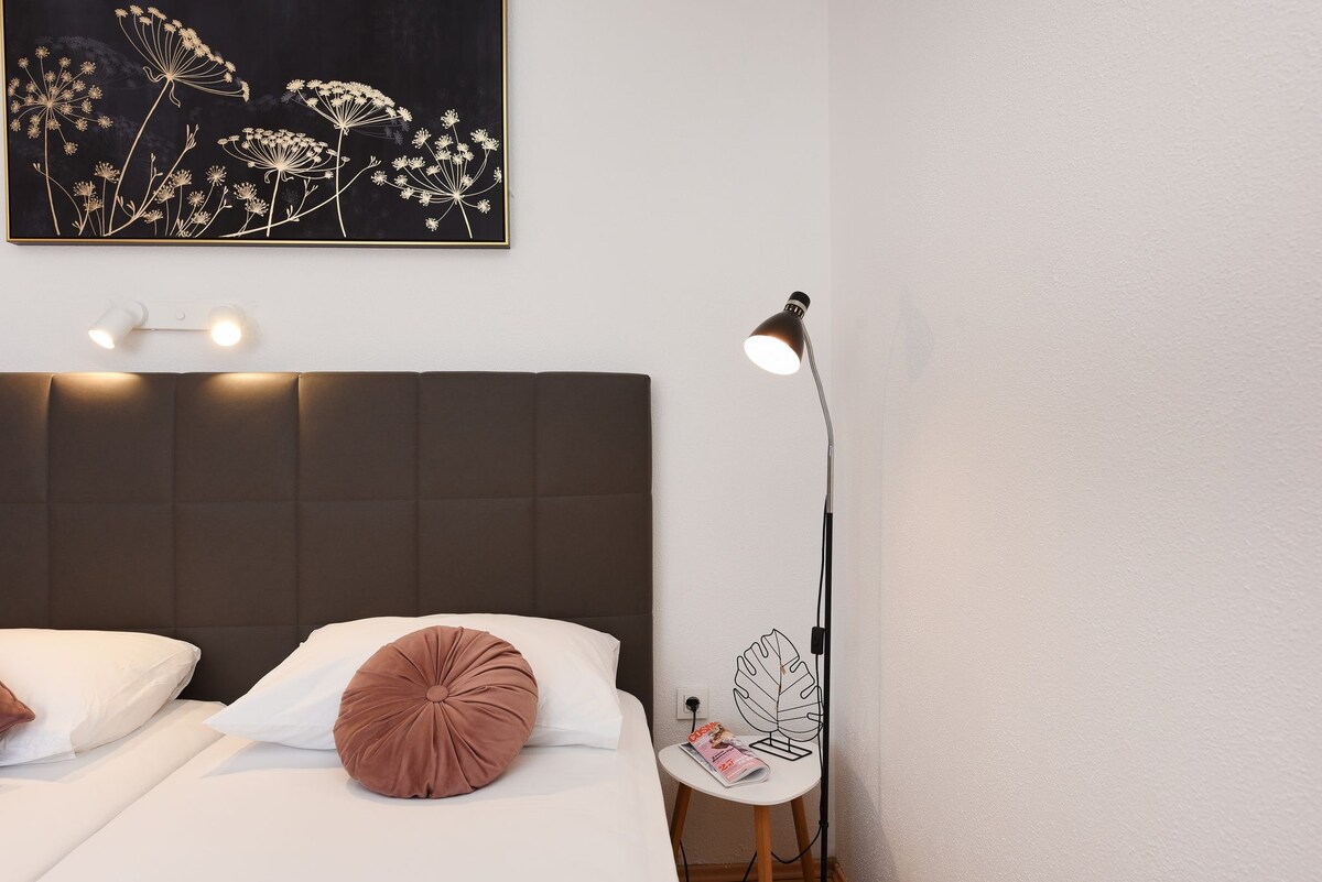 Ap7 · Family apartment with balcony partial seaview