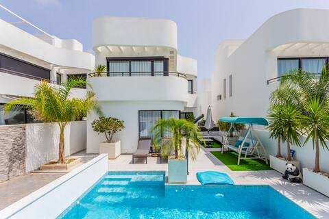 ❤⚡STYLISH VILLA 2018,POOL,3B.R,WIFI,NETFLIX⚡❤