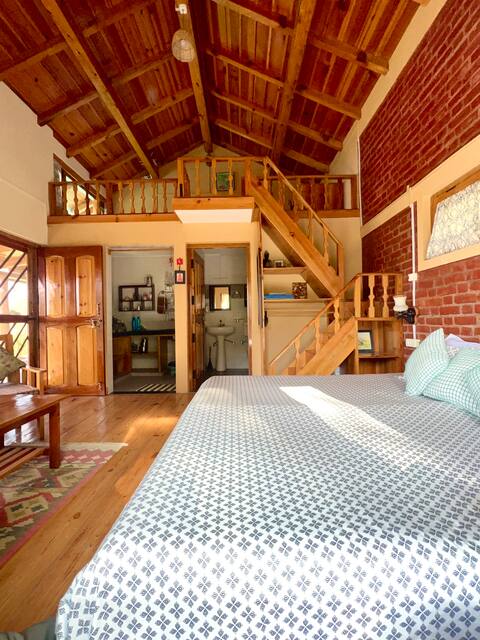 Mer Homestays - Cottage 2 amidst Fruit Orchards
