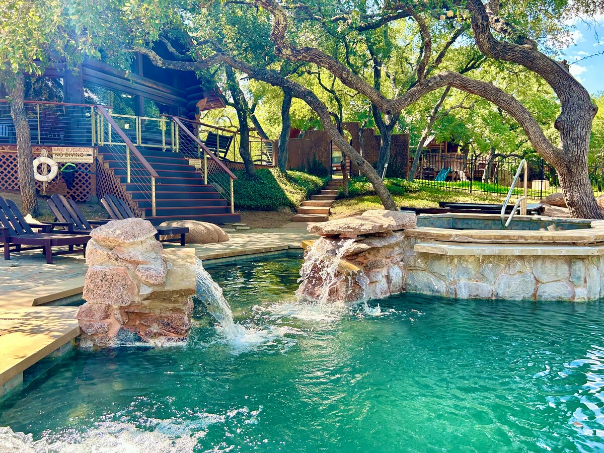 Lakefront boatdock, pool, sauna, outdoor fireplace - Cabins for