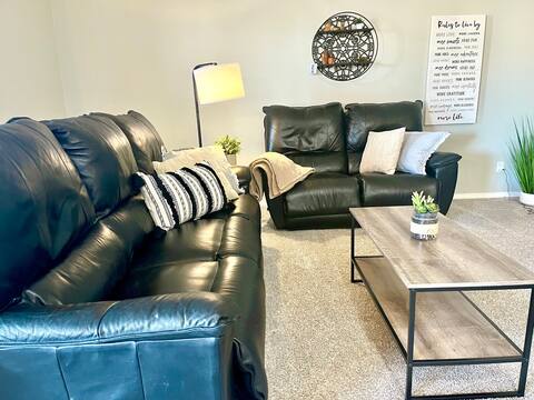 Friendly Modern 3BR House Near Pioneer Woman