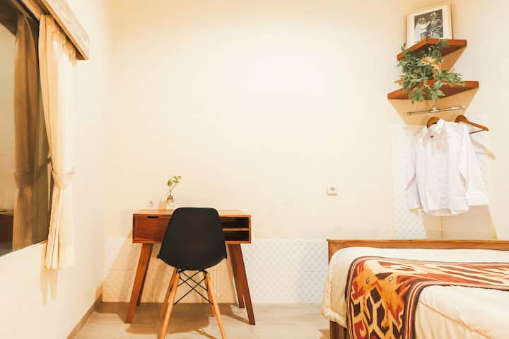 Schlafzimmer 1
