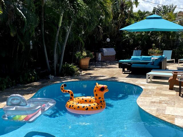 Deerfield Beach heated pool house gallery image 3