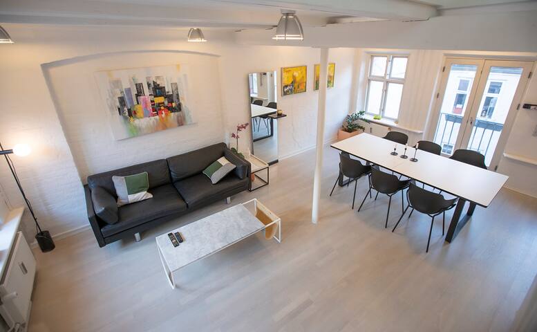 Penthouse apartment (2 stories) in the City Center