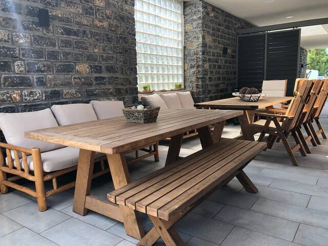 Luxury beachfront with private infinity pool gallery image 5