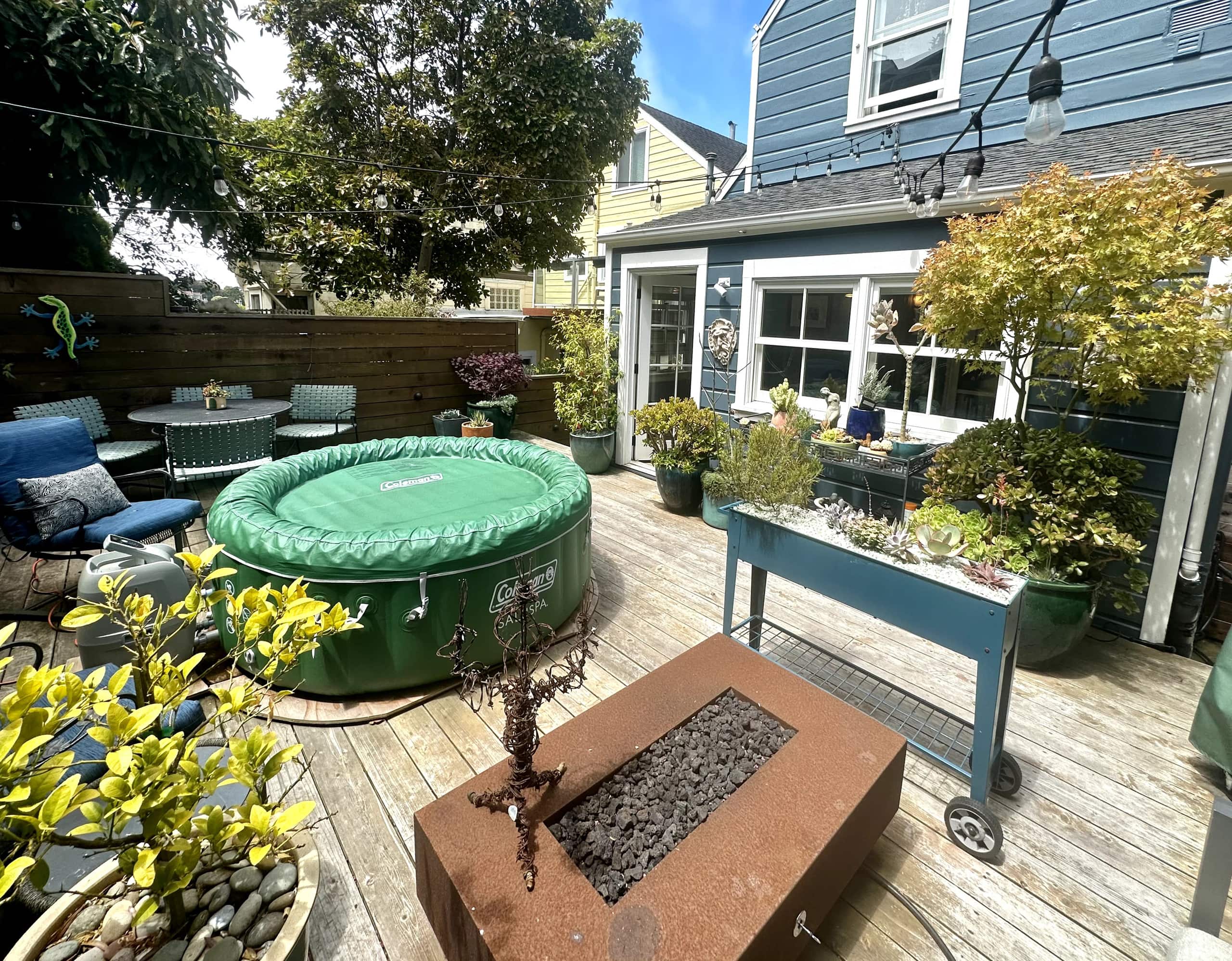 Home in San Francisco · ★4.95 · 3 bedrooms · 3 beds · 1.5 baths - Image 14