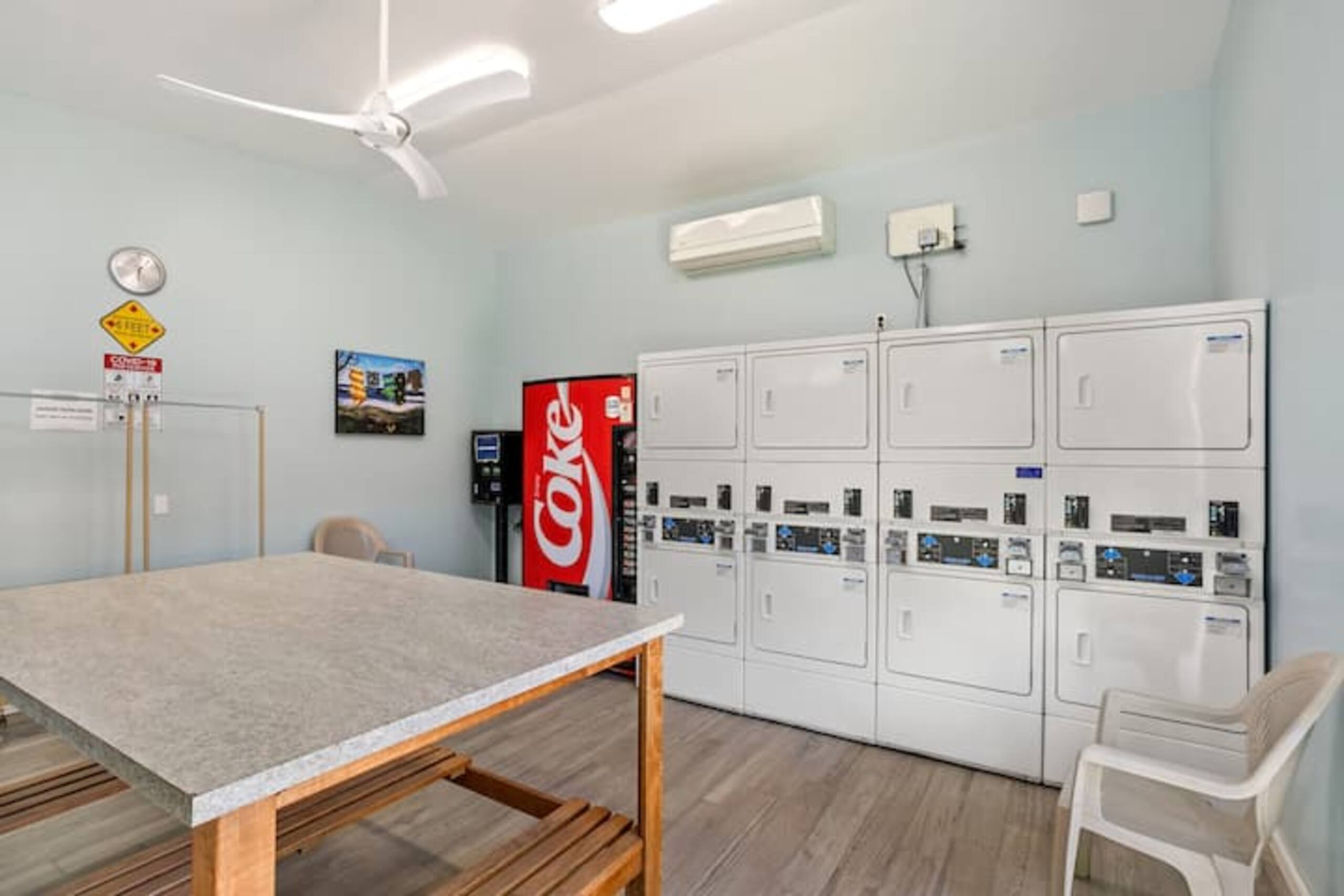 Condo in Lahaina · ★4.88 · 1 bedroom · 2 beds · 1 bath - Image 25
