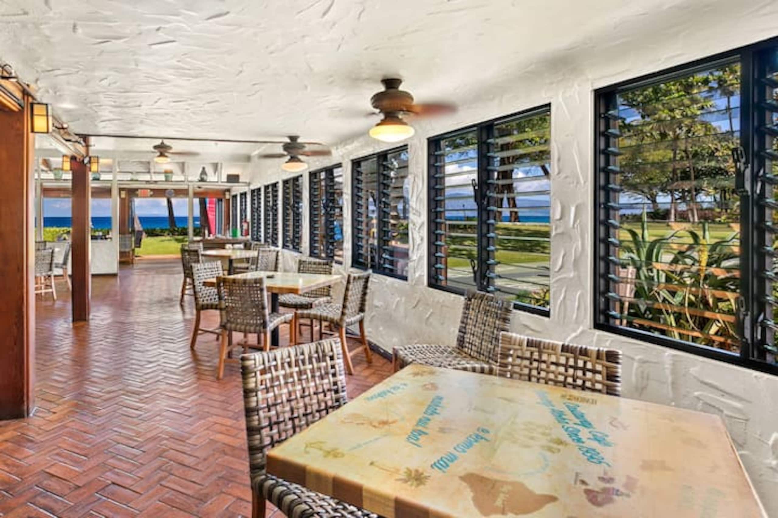 Condo in Lahaina · ★4.94 · 1 bedroom · 2 beds · 2 baths - Image 15