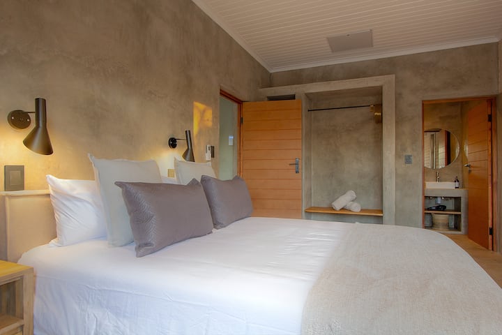 Luxe beddengoed en ruime kastruimte