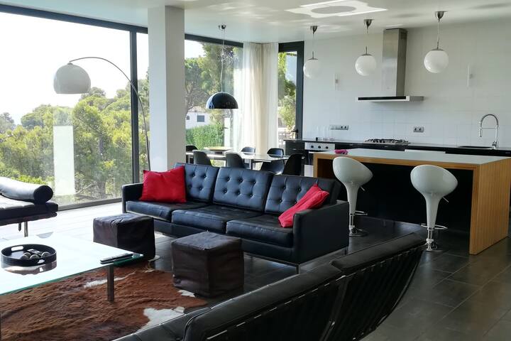 ECOTAHIS Villa luxe vistes mar gallery image 3