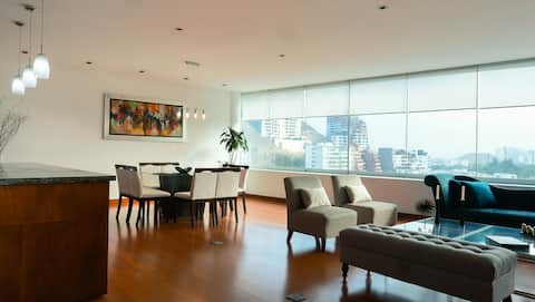 Luxury Apartment with stunning Views in Camacho