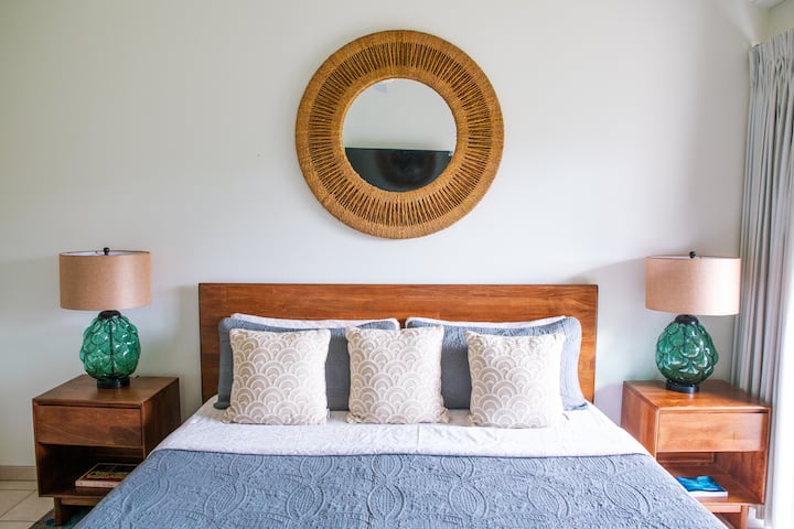 dormitorio principal con cama de espuma viscoelástica tamaño king