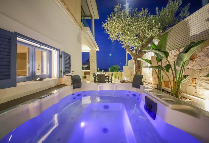 Villa Donna Lucia – Dimore & Pool