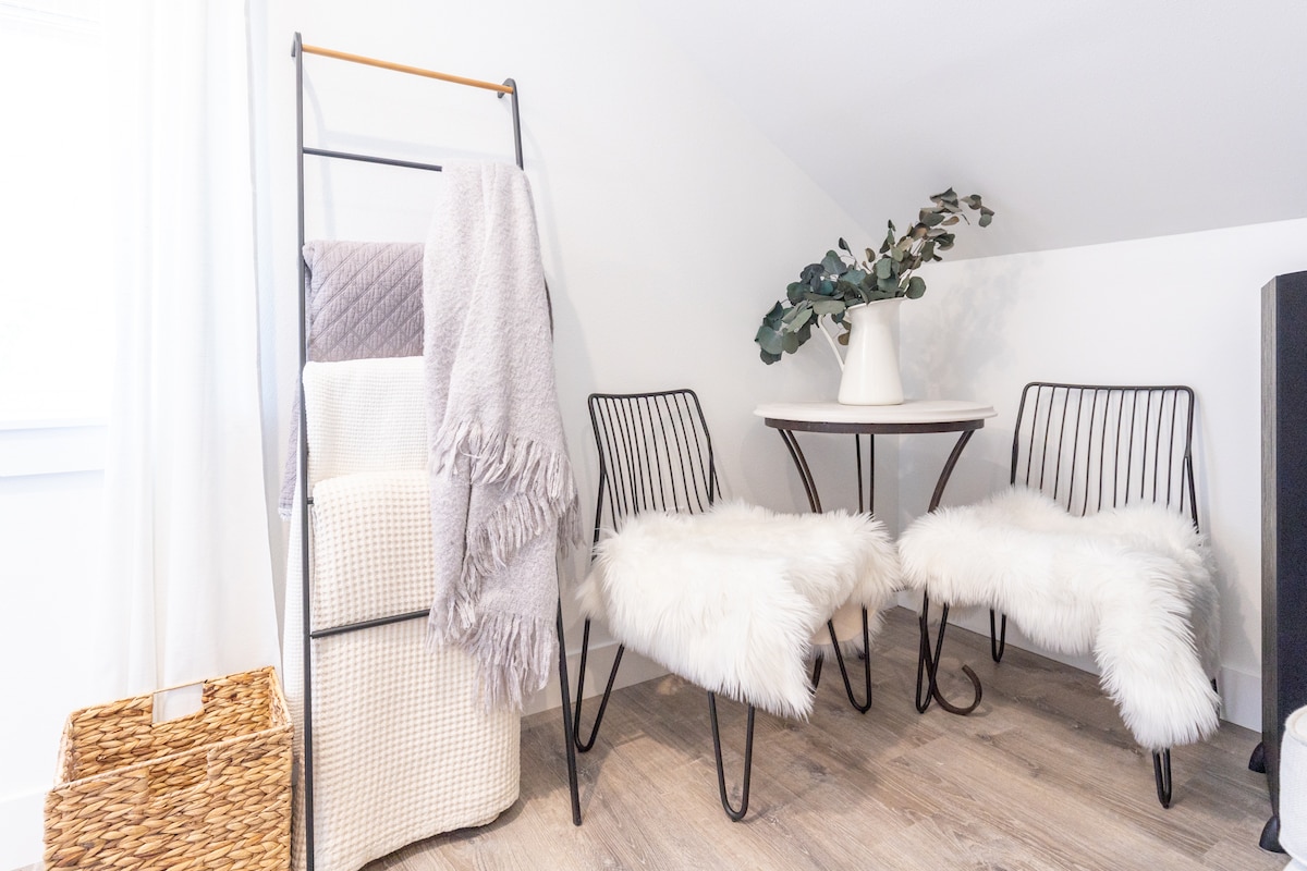 Top Airbnb: Vacation on Vine (Garage Space Included!) in Whittier