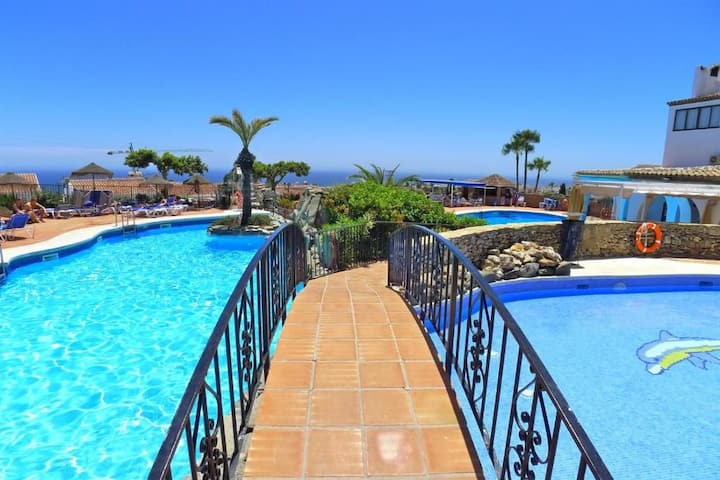 Beautiful  Villa  In El Capistrano Village - Nerja