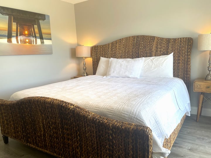 Kingsize-Bett im Hauptschlafzimmer