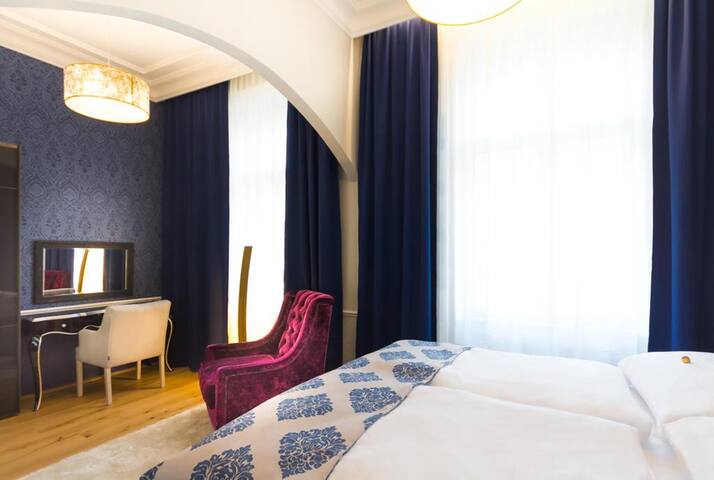 Superior Apartment gallery image 3