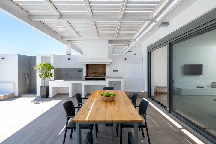 Luxury Sunrise Villa Vrachos with Infinity Pool gallery image 4