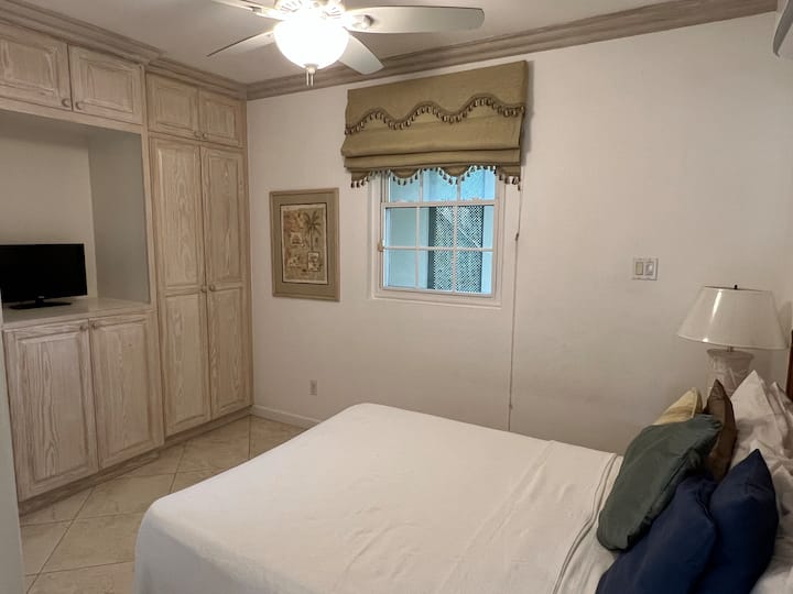 Брачен кревет (широк 150-179 см) со 3 спални соби