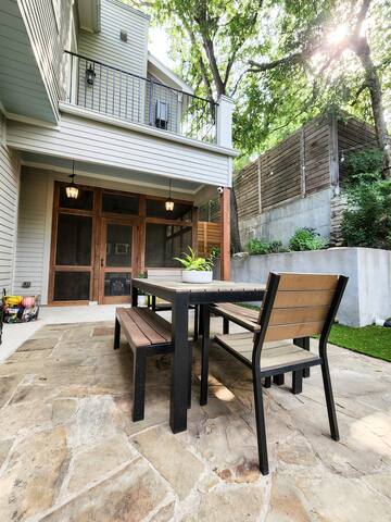 Best Price Near Barton Springs! gallery image 4
