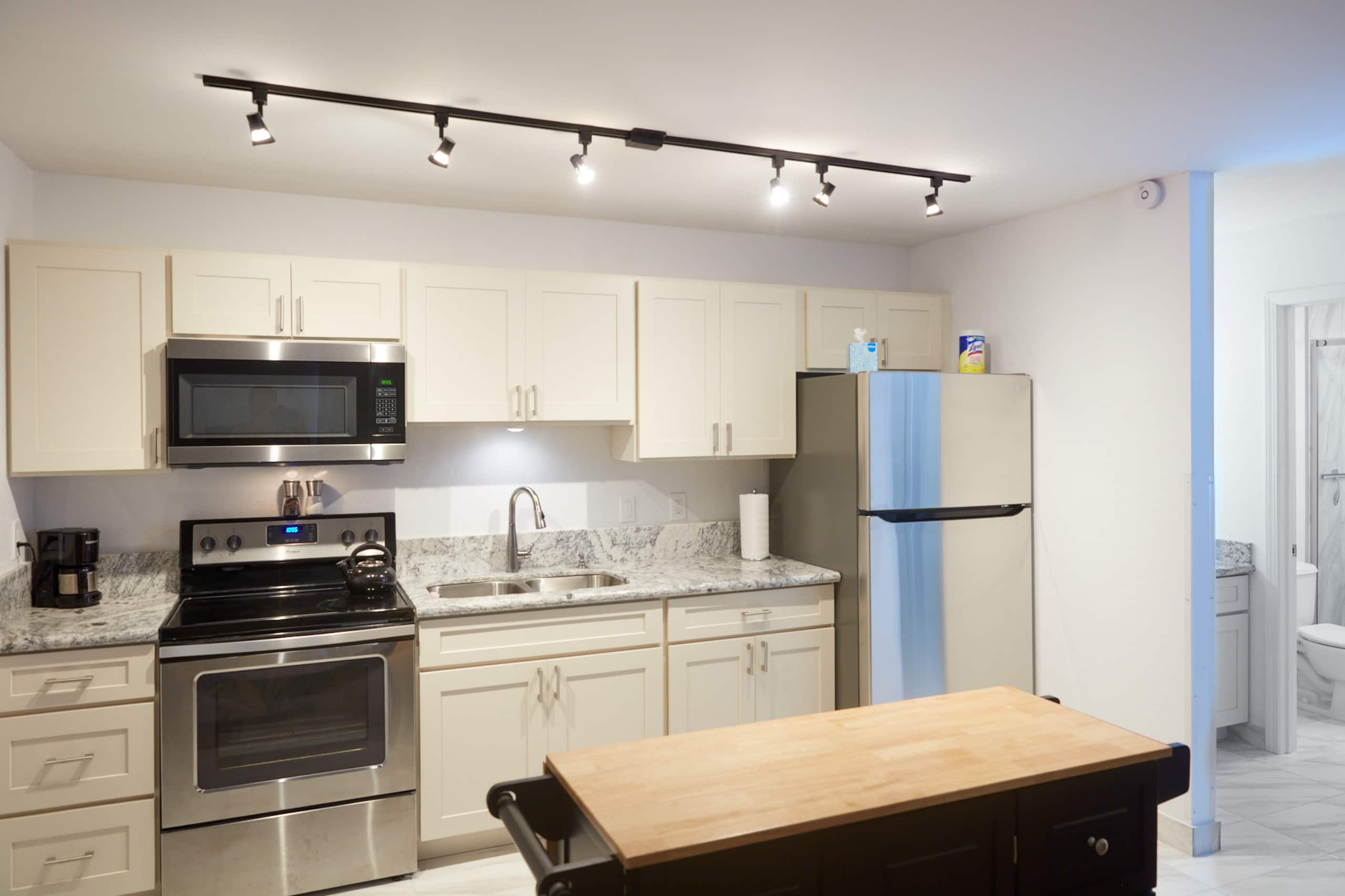 Home in Kihei · ★4.97 · 1 bedroom · 1 bed · 1 bath - Image 4