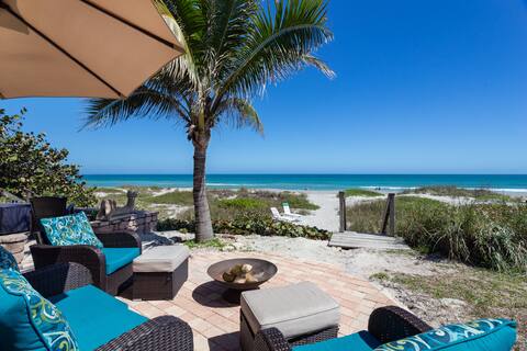 Licensed! Oceanfront/Hot Tub with view! 2 KingBeds