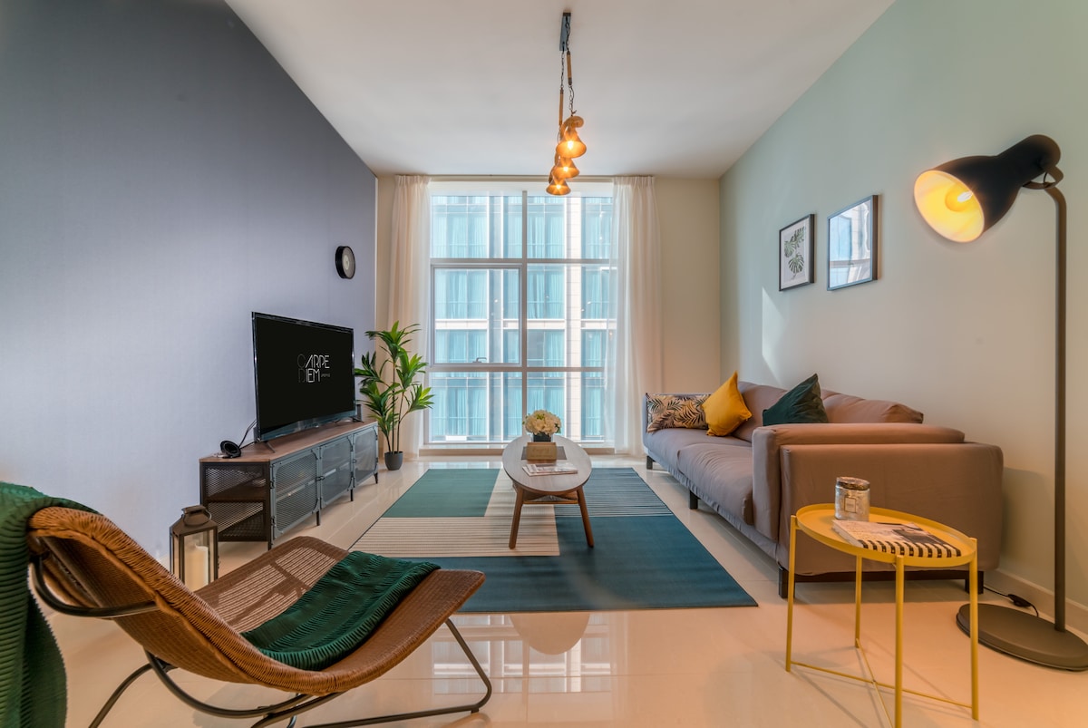 Successful Airbnb property: Spacious modern apartment - Heart of Dubai in Trade Center First
