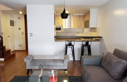 Modern apartment: 2 bedrooms in condominium