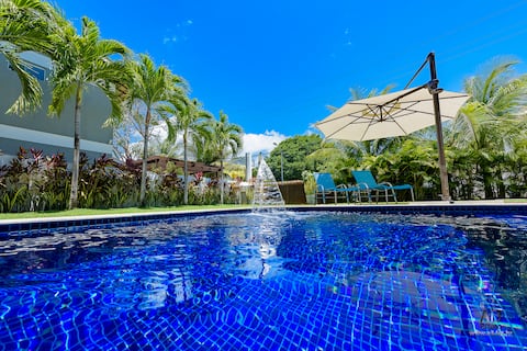 House 2 min walk to the beach; maid, AC, Wi-Fi