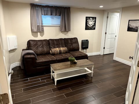 Top performing Airbnb: Cozy 1bed/1bath Apartment - Golf | Work | Explore in South Salt Lake
