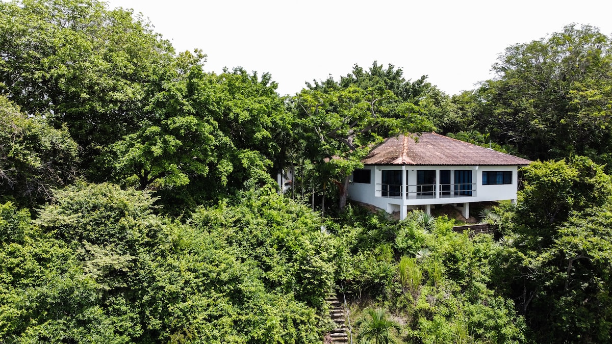 Private beach front home in Rio Mar/Casa Mykonos — 2 bedroom vacation rental in San Carlos District