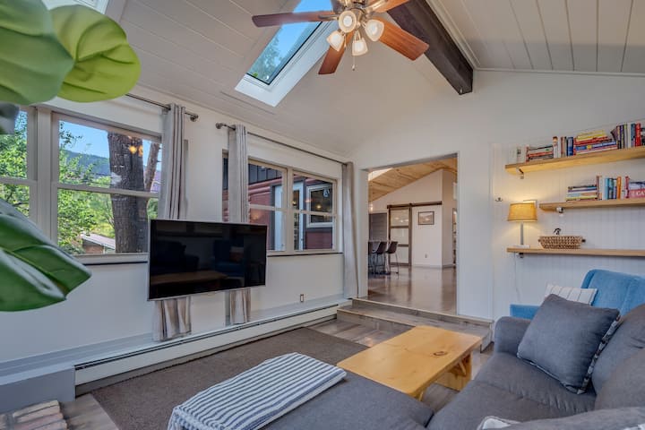 Contemporary Retreat By Roaring Fork River With Ac - Glenwood Springs, CO