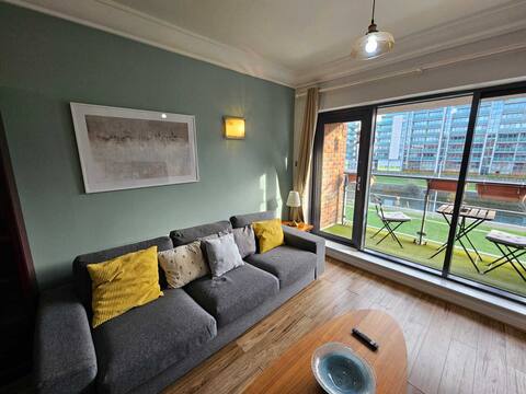 Top performing Airbnb: Modern Central 2-Bed in Dublin in Docklands