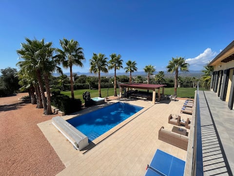 Top Airbnb: Villa Cas Mariné with heated pool and outdoor kitchen in Palma