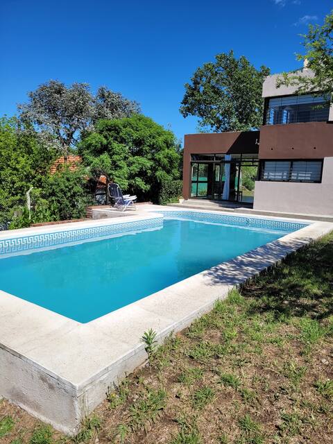 Modern House for Vacation - San Antonio Arredondo