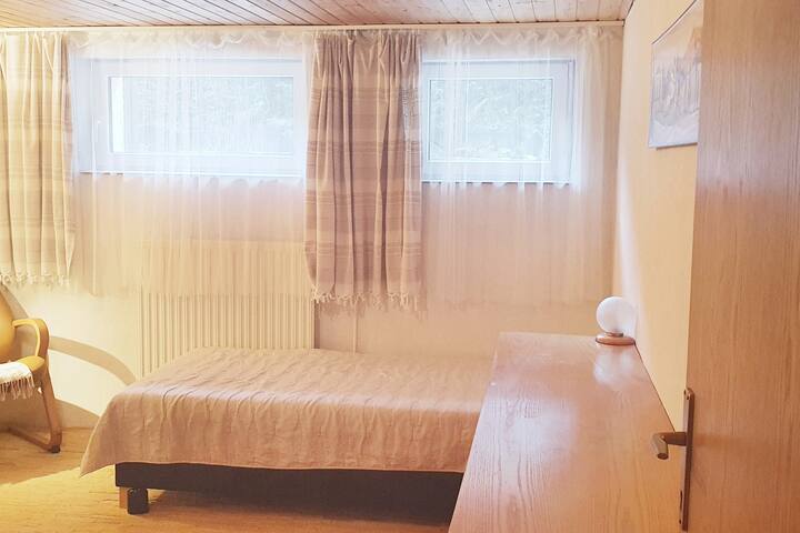 2 camas separadas, habitación de 13 metros cuadrados.
Excelente dormitorio.