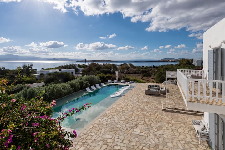 Veni Seaside Luxury Villa with Private Pool