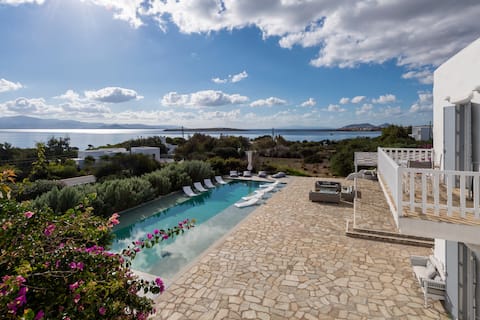 Veni Seaside Luxury Villa with Private Pool