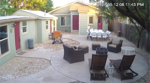 4 Kings / 1 Queen / 4 bath / 3 kitchen Complex