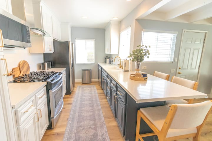 Beach House with a fabulous backyard