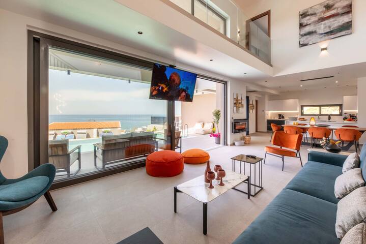 Seafront villas I Free* Heated pools & 100m to Sea gallery image 4