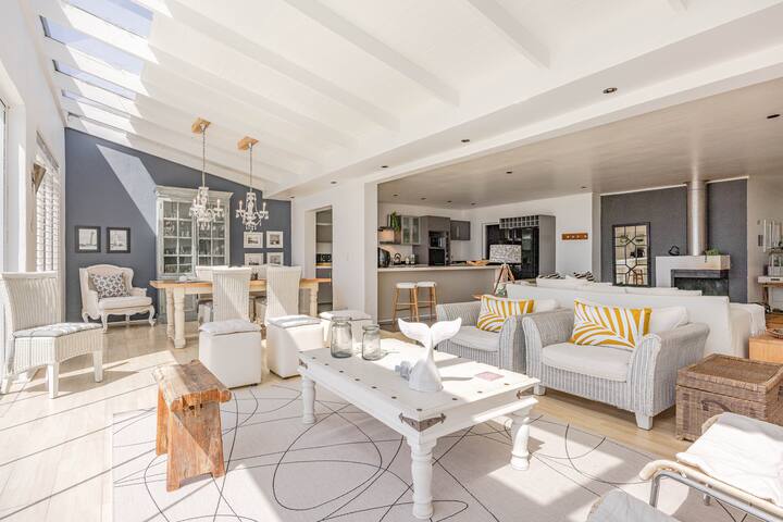 180• Sea Views from a Hillside Villa, Solar Power gallery image 3