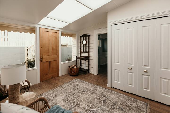 Abbey’s Spa Cottage gallery image 2